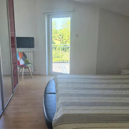 Casa Tara بيت للعطل أوماغ