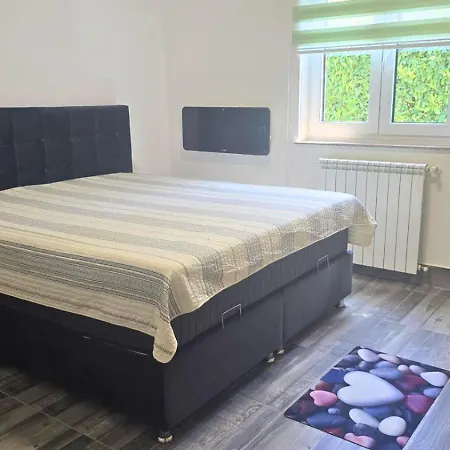 Casa Tara بيت للعطل