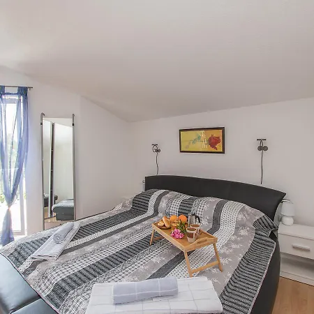بيت للعطل Casa Tara أوماغ
